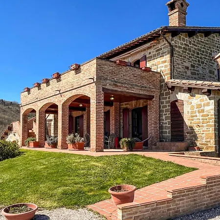 Cozy In With Kitchen Gubbio